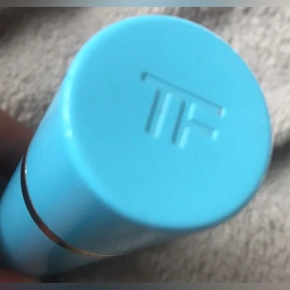 TOM FORD Light Blue and Gold Perfume Atomizer, with Elizabeth & James Perfume - Picture 3 of 5